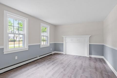 26 School St, Townsend, MA 01469 photo 9