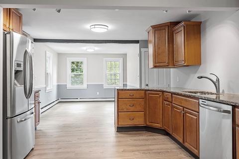 26 School St, Townsend, MA 01469 photo 5