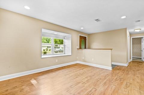 31 Randall Rd, Maynard, MA 01754 photo 4