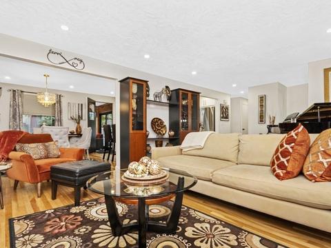 19 Darrell Dr, Randolph, MA 02368 photo 5