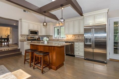22 Standish Dr, Canton, MA 02021 photo 4
