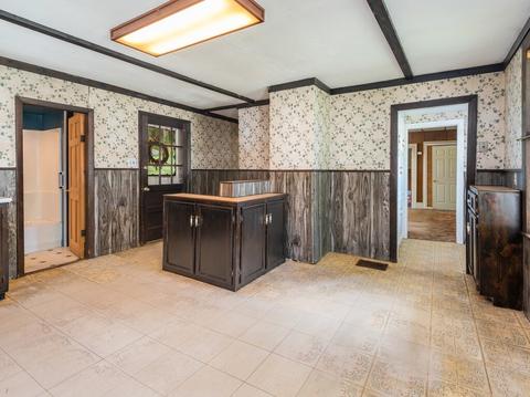 81 Maple St, Warren, MA 01083 photo 11