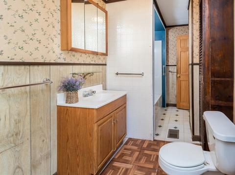 81 Maple St, Warren, MA 01083 photo 13
