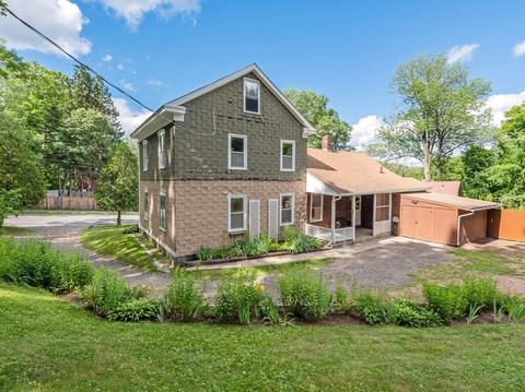 81 Maple St, Warren, MA 01083 photo 3