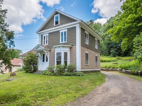 81 Maple St, Warren, MA 01083 photo 2
