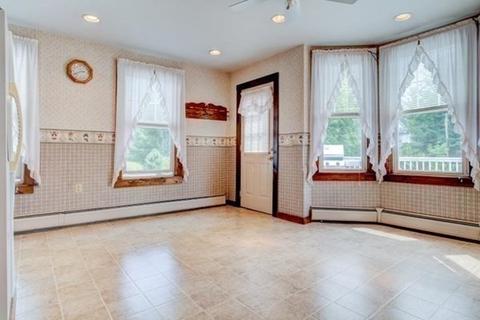 9 Union St, Ware, MA 01082 photo 9