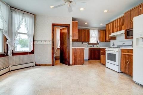9 Union St, Ware, MA 01082 photo 6