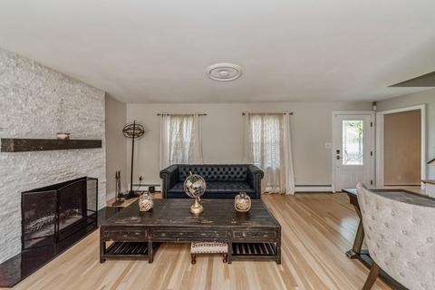 9 Acushnet Ave, Worcester, MA 01606 photo 9