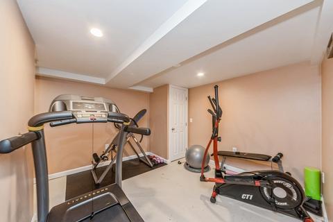 9 Acushnet Ave, Worcester, MA 01606 photo 30