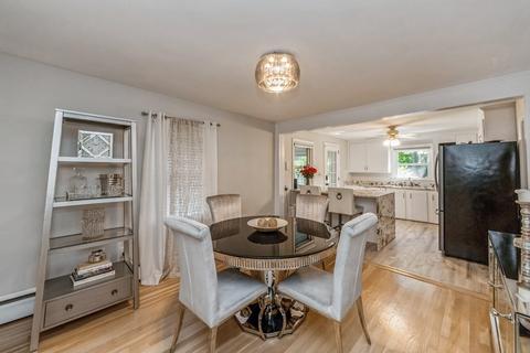 9 Acushnet Ave, Worcester, MA 01606 photo 6