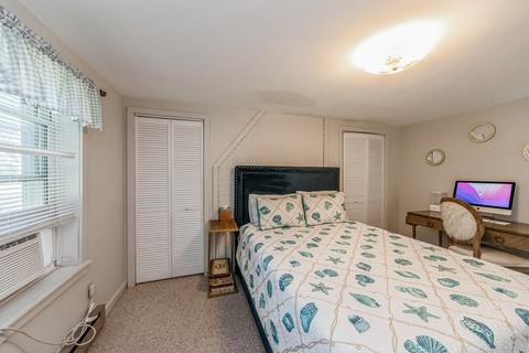 9 Acushnet Ave, Worcester, MA 01606 photo 21