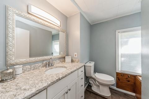 9 Acushnet Ave, Worcester, MA 01606 photo 25