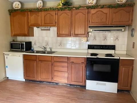 252 Emmett St, Fall River, MA 02721 photo 3