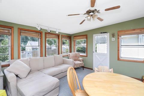 36 Spence St, Chicopee, MA 01020 photo 11
