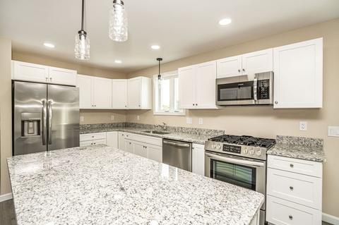 25 Vernon St, Fall River, MA 02724 photo 4