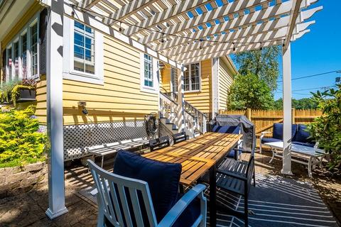 175 Whiting Ave, Dedham, MA 02026 photo 36