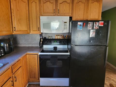 39 Redfern Dr, Springfield, MA 01109 photo 7
