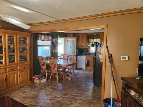 39 Redfern Dr, Springfield, MA 01109 photo 5