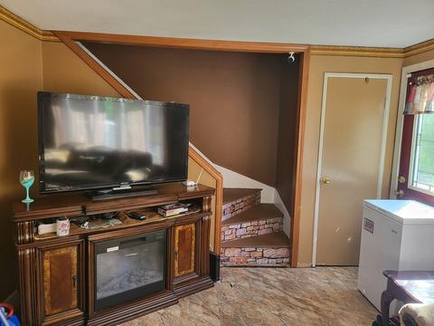 39 Redfern Dr, Springfield, MA 01109 photo 9