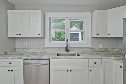 60 Wayne St, Springfield, MA 01108 photo 5