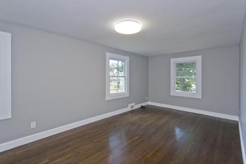 60 Wayne St, Springfield, MA 01108 photo 17