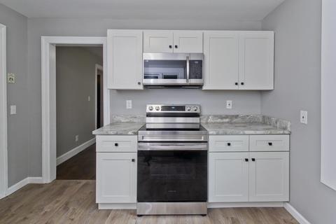 60 Wayne St, Springfield, MA 01108 photo 2