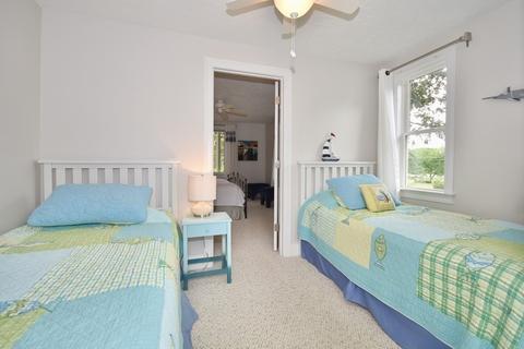 25 Agawam Beach Rd, Wareham, MA 02571 photo 11