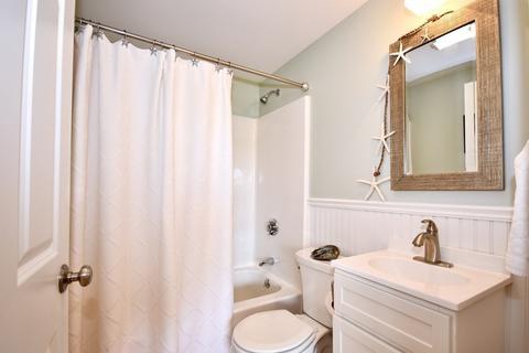 25 Agawam Beach Rd, Wareham, MA 02571 photo 8