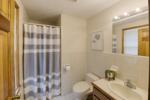 24 Ida Rd, Worcester, MA 01604 photo 8