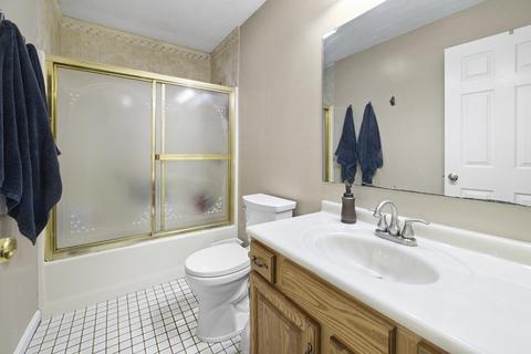 200 Lambert Ter #11, Chicopee, MA 01020 photo 16
