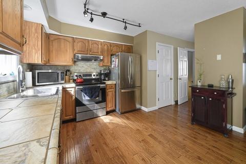 200 Lambert Ter #11, Chicopee, MA 01020 photo 12