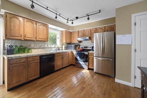 200 Lambert Ter #11, Chicopee, MA 01020 photo 8