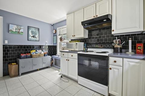 4 Maxdale Rd, Worcester, MA 01602 photo 12