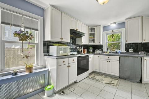 4 Maxdale Rd, Worcester, MA 01602 photo 8