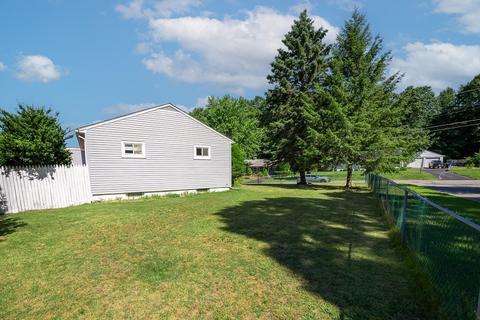 53 Crestmont St, Springfield, MA 01108 photo 42