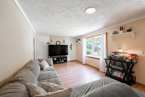 53 Crestmont St, Springfield, MA 01108 photo 8