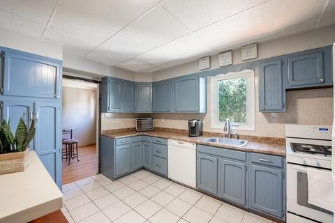 53 Crestmont St, Springfield, MA 01108 photo 9