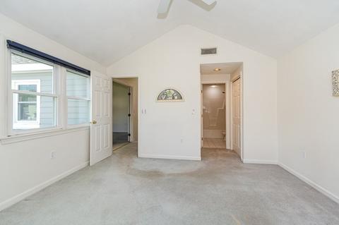 4 Carnation Cir #B, Reading, MA 01867 photo 10