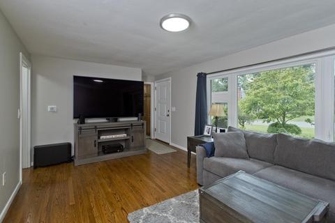 71 Hadley St, Springfield, MA 01118 photo 18