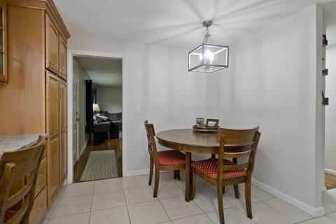 71 Hadley St, Springfield, MA 01118 photo 8