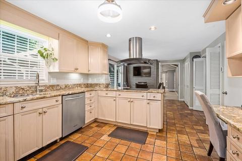 3 Dubiel Dr, Worcester, MA 01609 photo 8