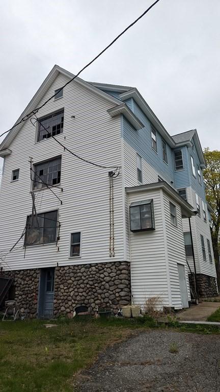 2 Vaughan Ave, Worcester, MA 01603 photo 4