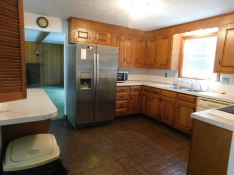 17 Brookview Dr, Derry, NH 03038 photo 2