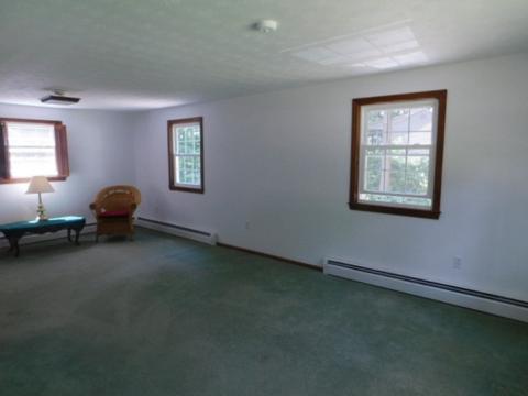 17 Brookview Dr, Derry, NH 03038 photo 9
