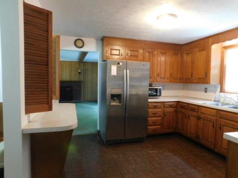 17 Brookview Dr, Derry, NH 03038 photo 3