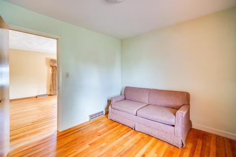 2 Williams St, Ludlow, MA 01056 photo 12