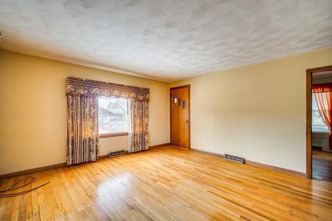 2 Williams St, Ludlow, MA 01056 photo 14