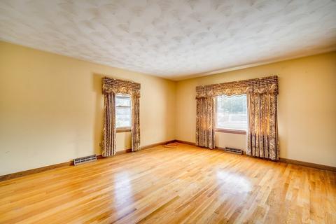 2 Williams St, Ludlow, MA 01056 photo 13