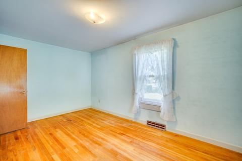 2 Williams St, Ludlow, MA 01056 photo 17
