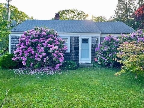 3 Oak St, Barnstable, MA 02601 photo 2